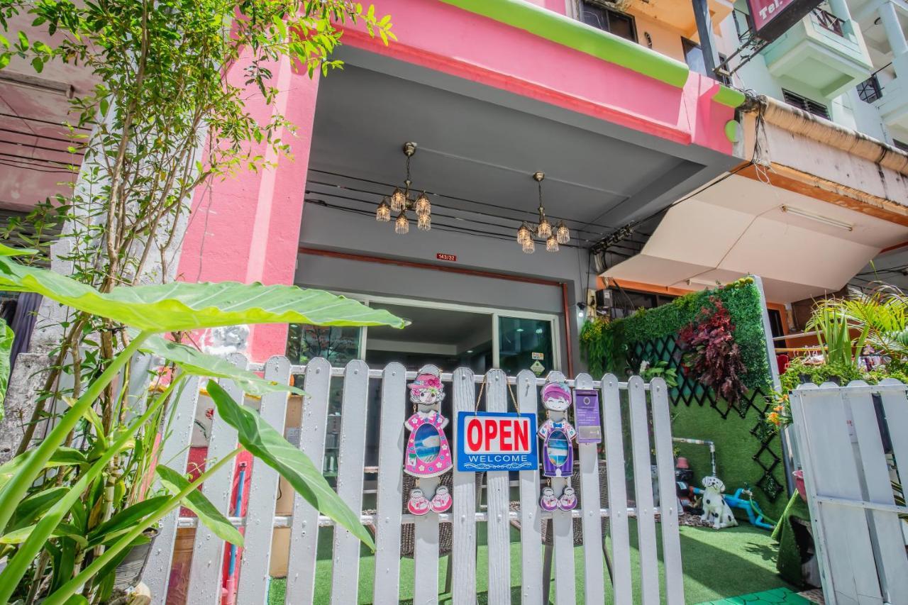 Menulis Coolly House Patong Bed & Breakfast Phuket Exterior photo