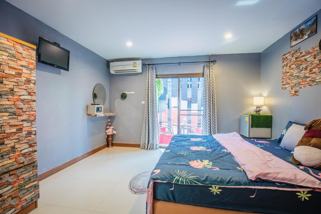 Menulis Coolly House Patong Bed & Breakfast Phuket Exterior photo